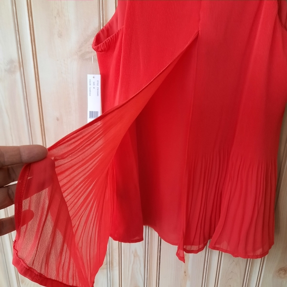 CUTE coral sleeveless blouse - Picture 9 of 16